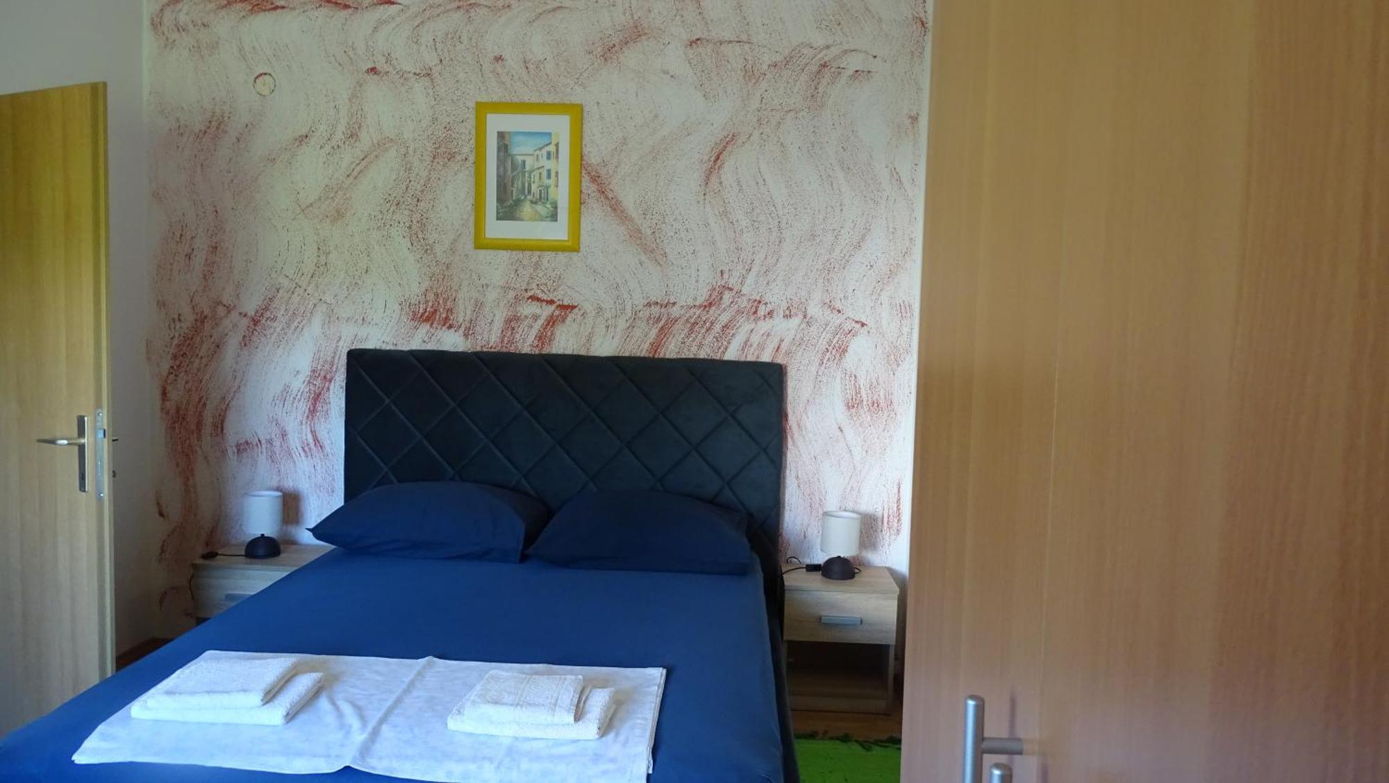 Apartments Luna Sukošan エクステリア 写真
