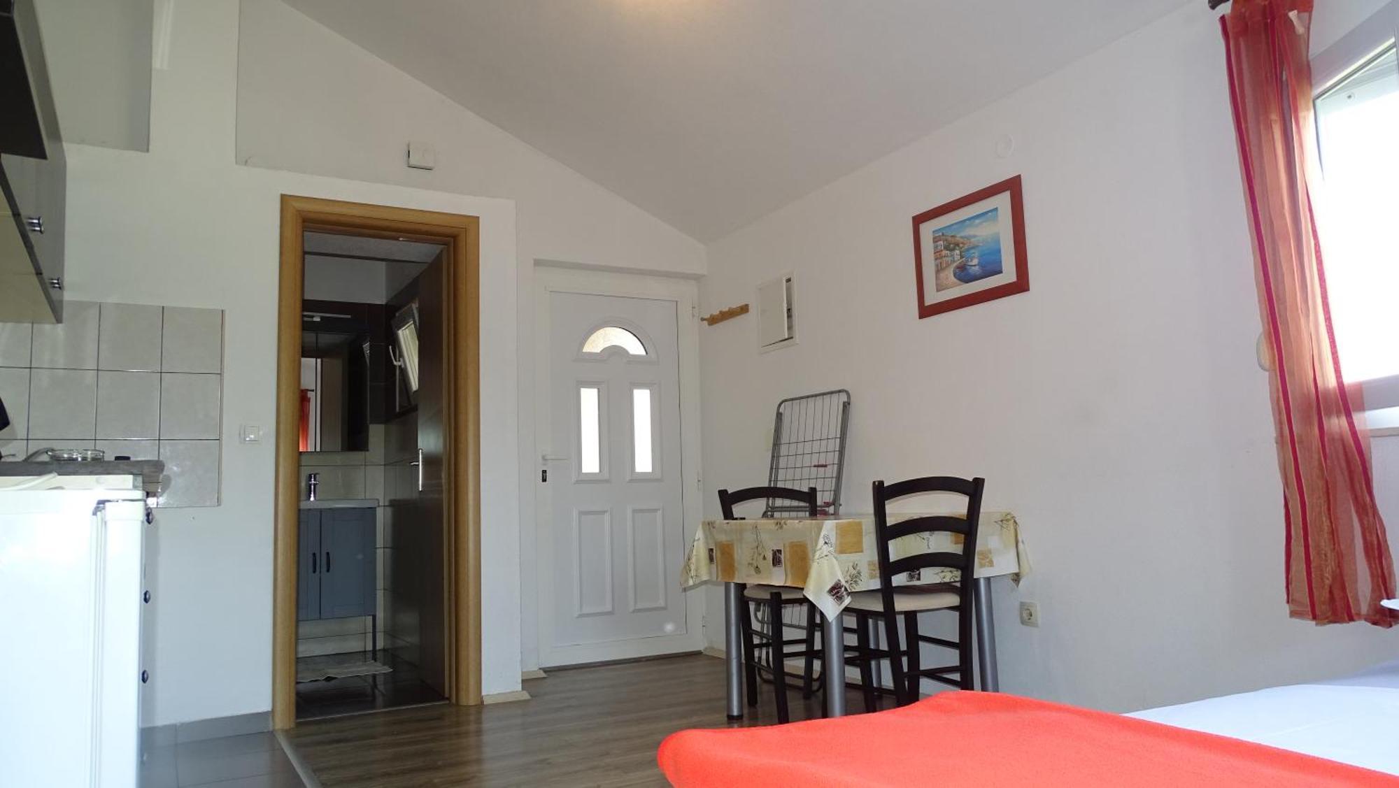 Apartments Luna Sukošan エクステリア 写真