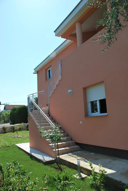 Apartments Luna Sukošan エクステリア 写真
