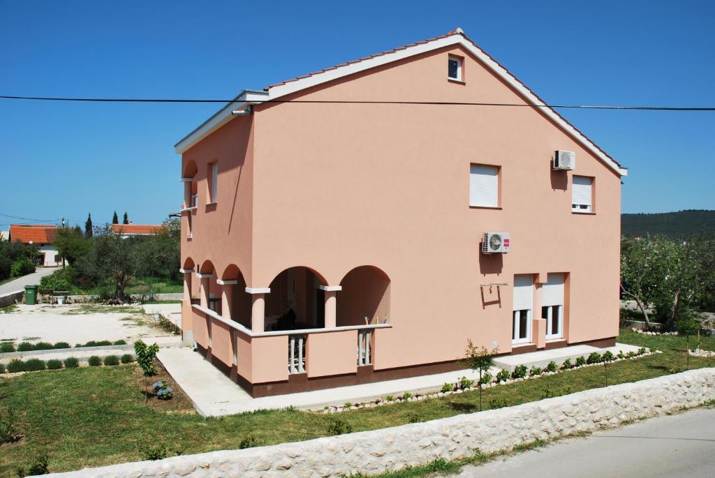Apartments Luna Sukošan エクステリア 写真